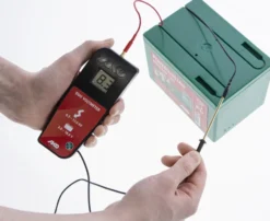 AKO Digital-DUO-Voltmeter