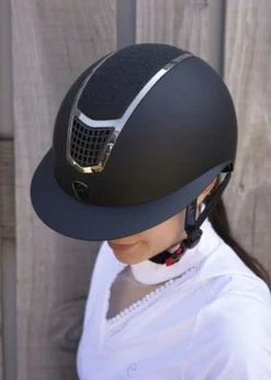 EQUITHÈME Airy L Helm