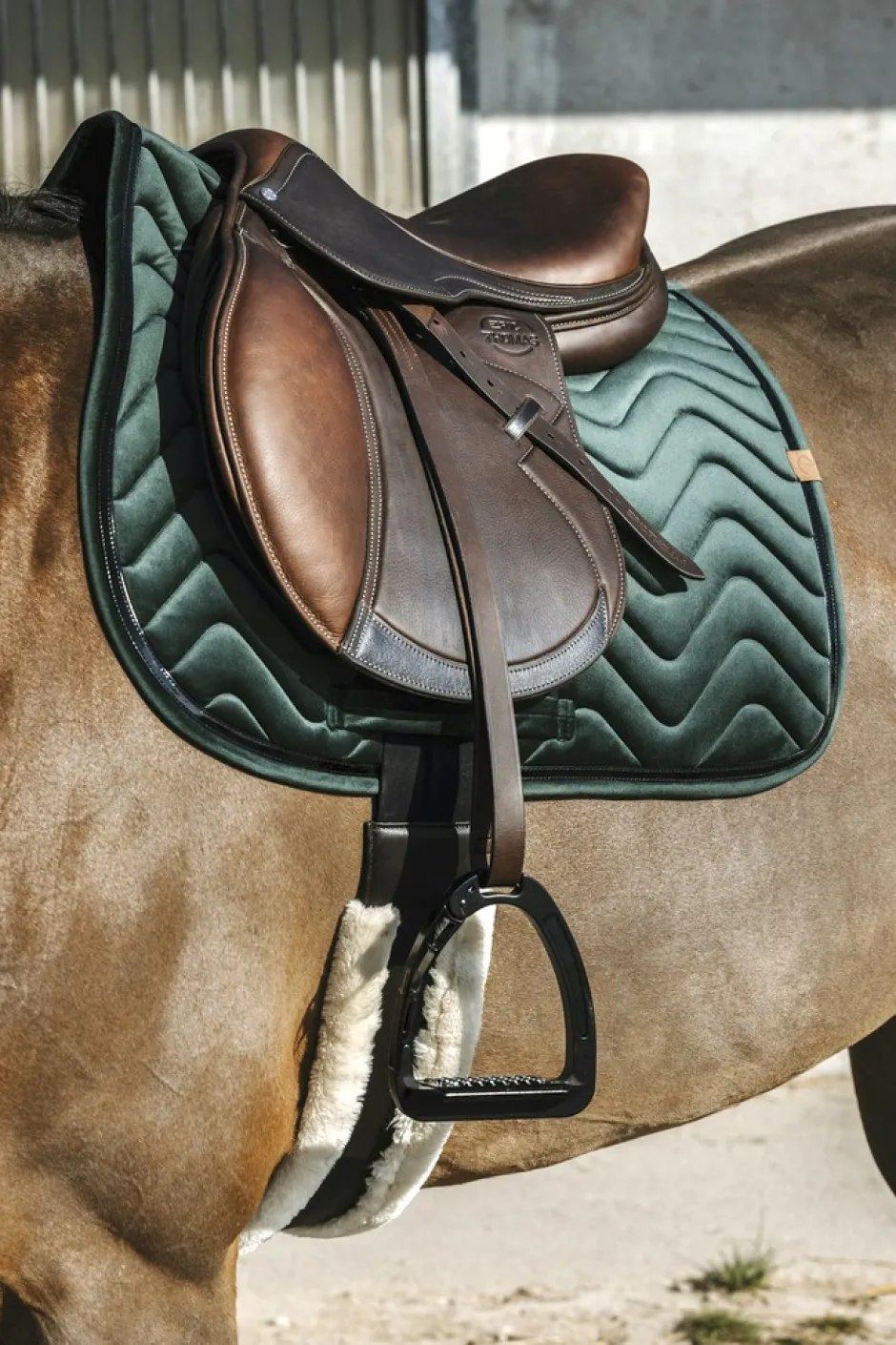 EQUITHÈME Glossy Schabracke