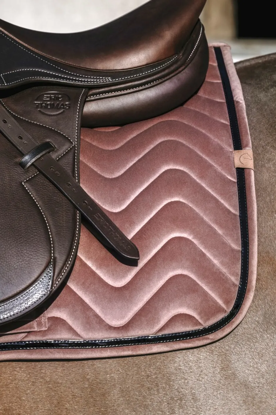 EQUITHÈME Glossy Schabracke