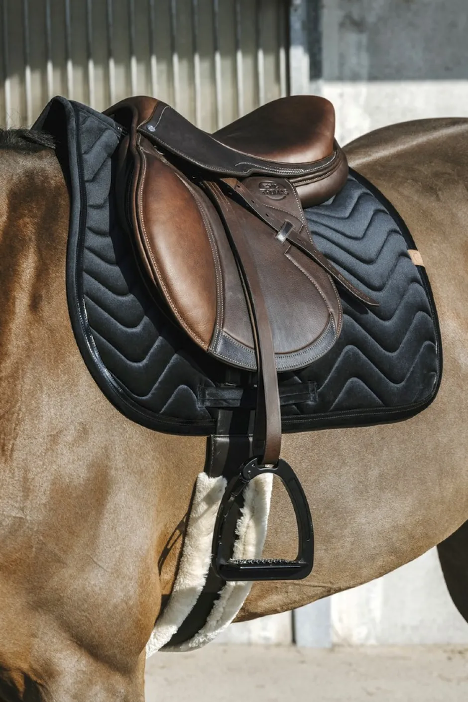 EQUITHÈME Glossy Schabracke
