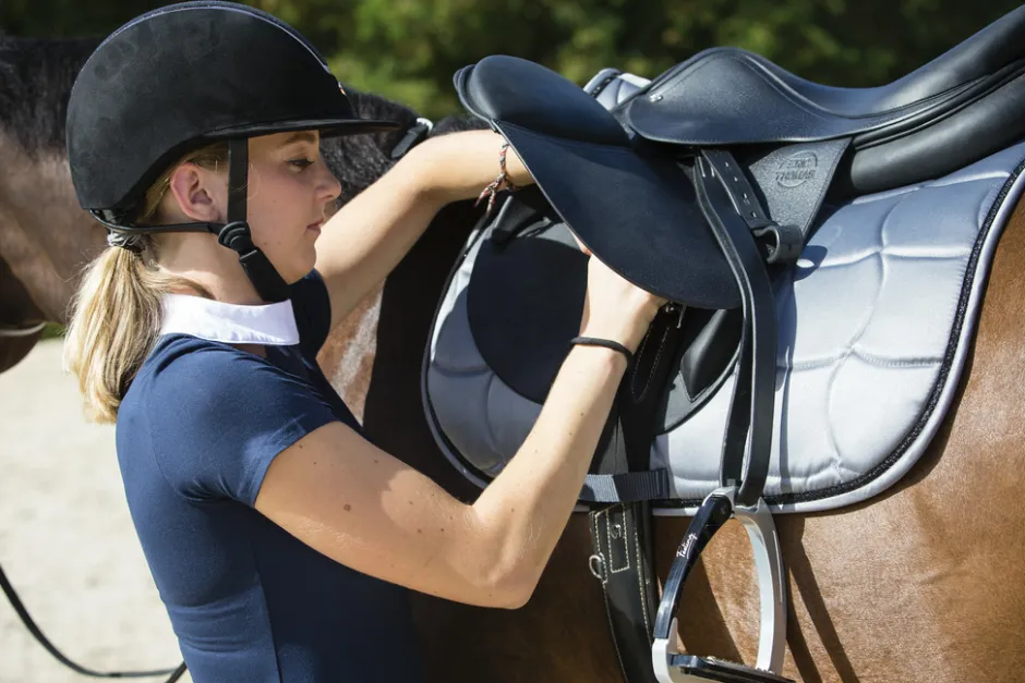 EQUITHÈME Satin Schabracke