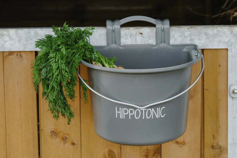 HIPPOTONIC Futtertrog mit Haken und Griff