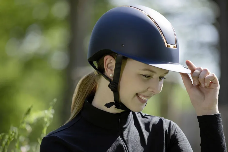 HKM Reithelm -Lady Shield-